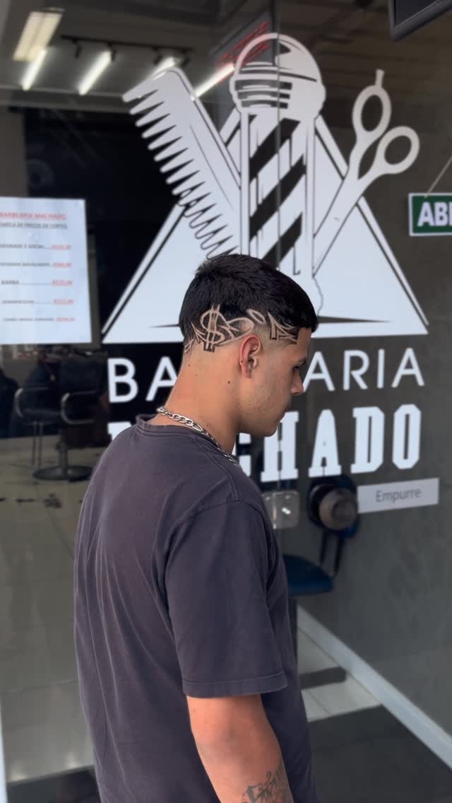 Cliente pronto para sair com estilo