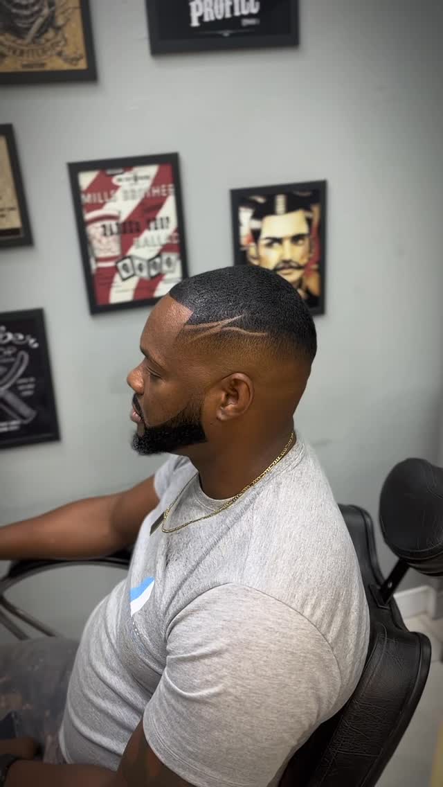 Cliente confiante com o corte